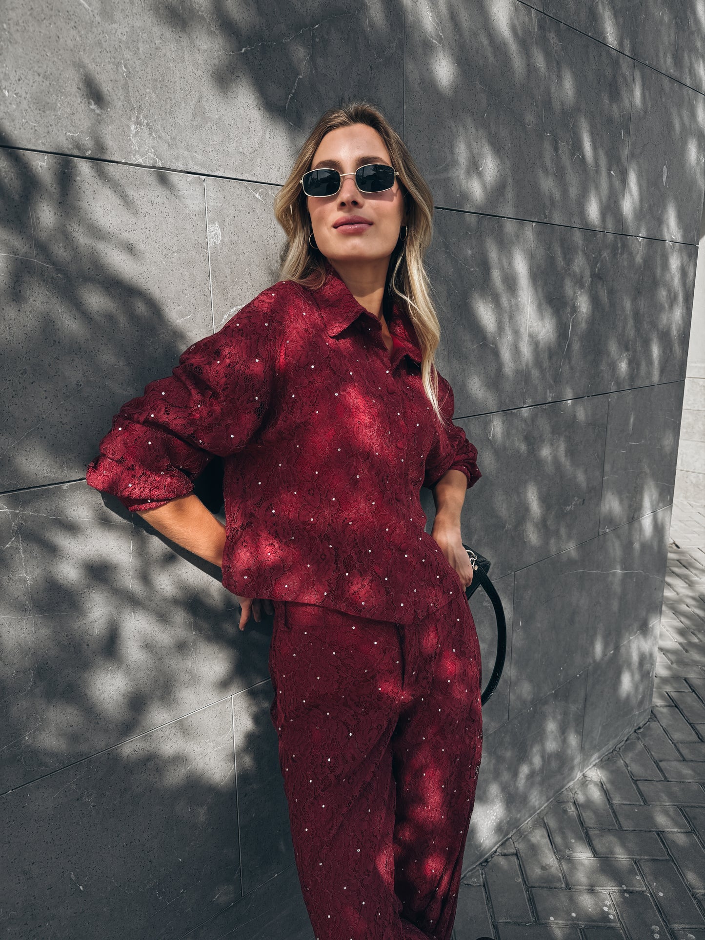 Chic Rhinestones Lace Two-Pieces Set - Burgundy