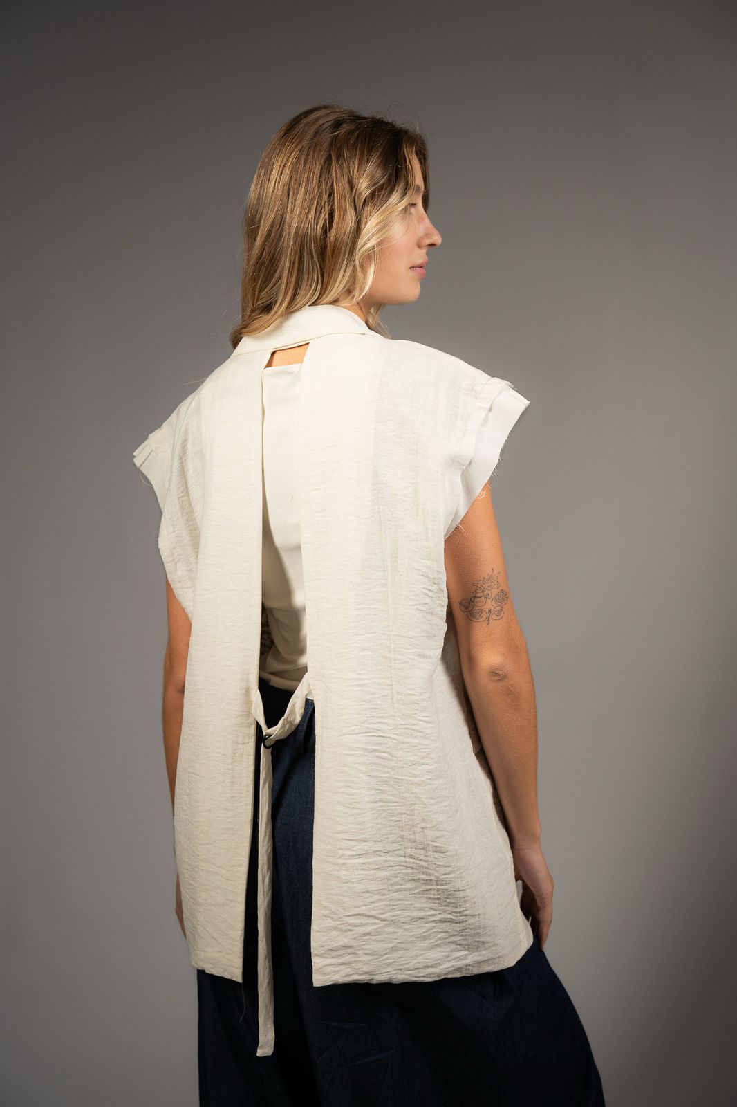White Sleeveless Oversized Vest - Open Back