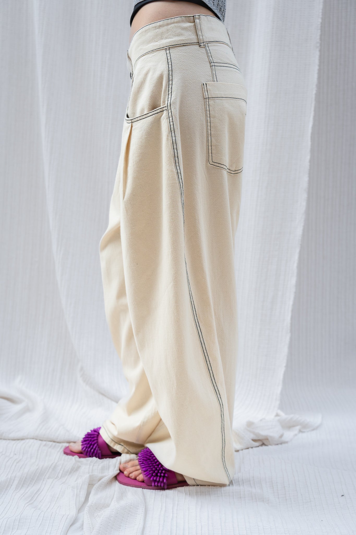 Balloon Fit Trousers - Relaxed Volume with Contemporary Edge