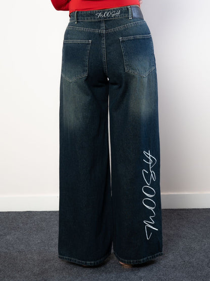 Baggy jeans with embroidery