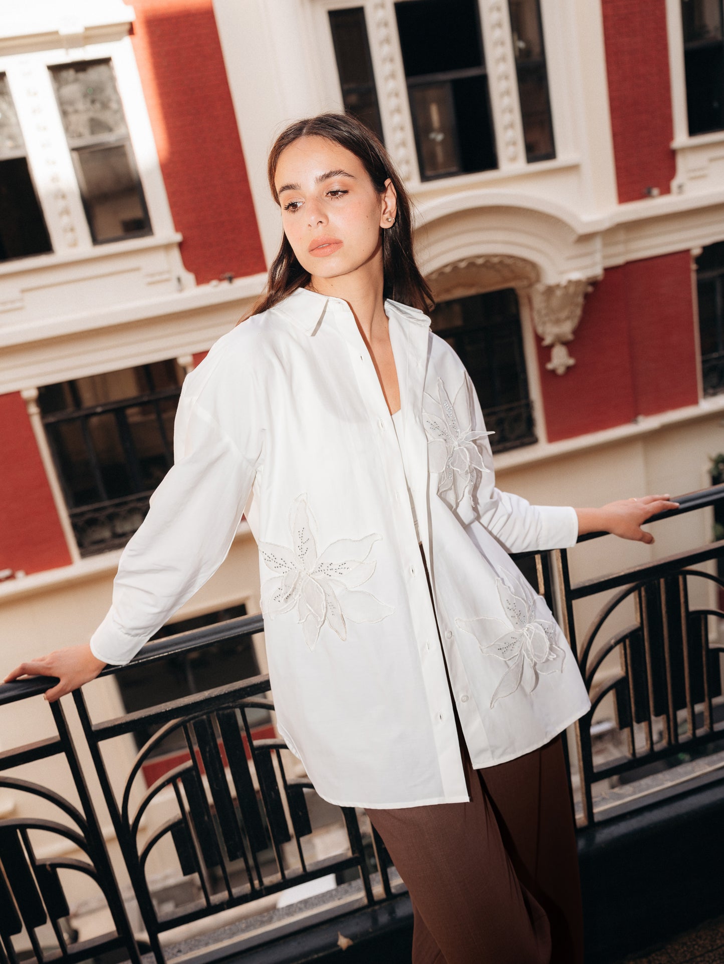 oversize poplin shirt with floral details