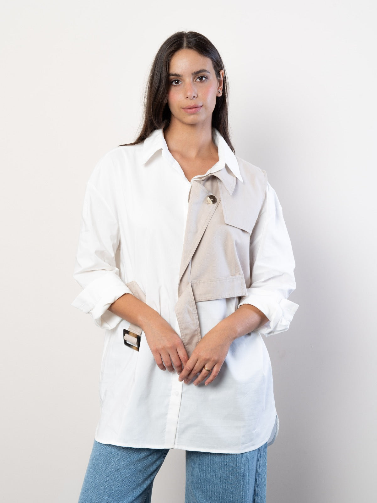 Style: contrasted poplin shirt