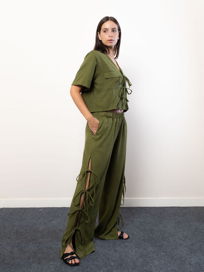 wide leg trousers with side bow’s